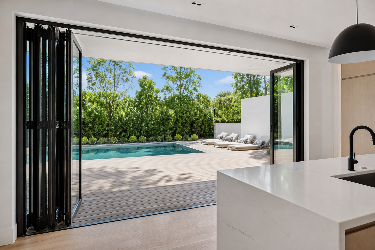VLX 100 Bifold / Folding Door in Riverside, CA | Westlight Windows Riverside - detail 4